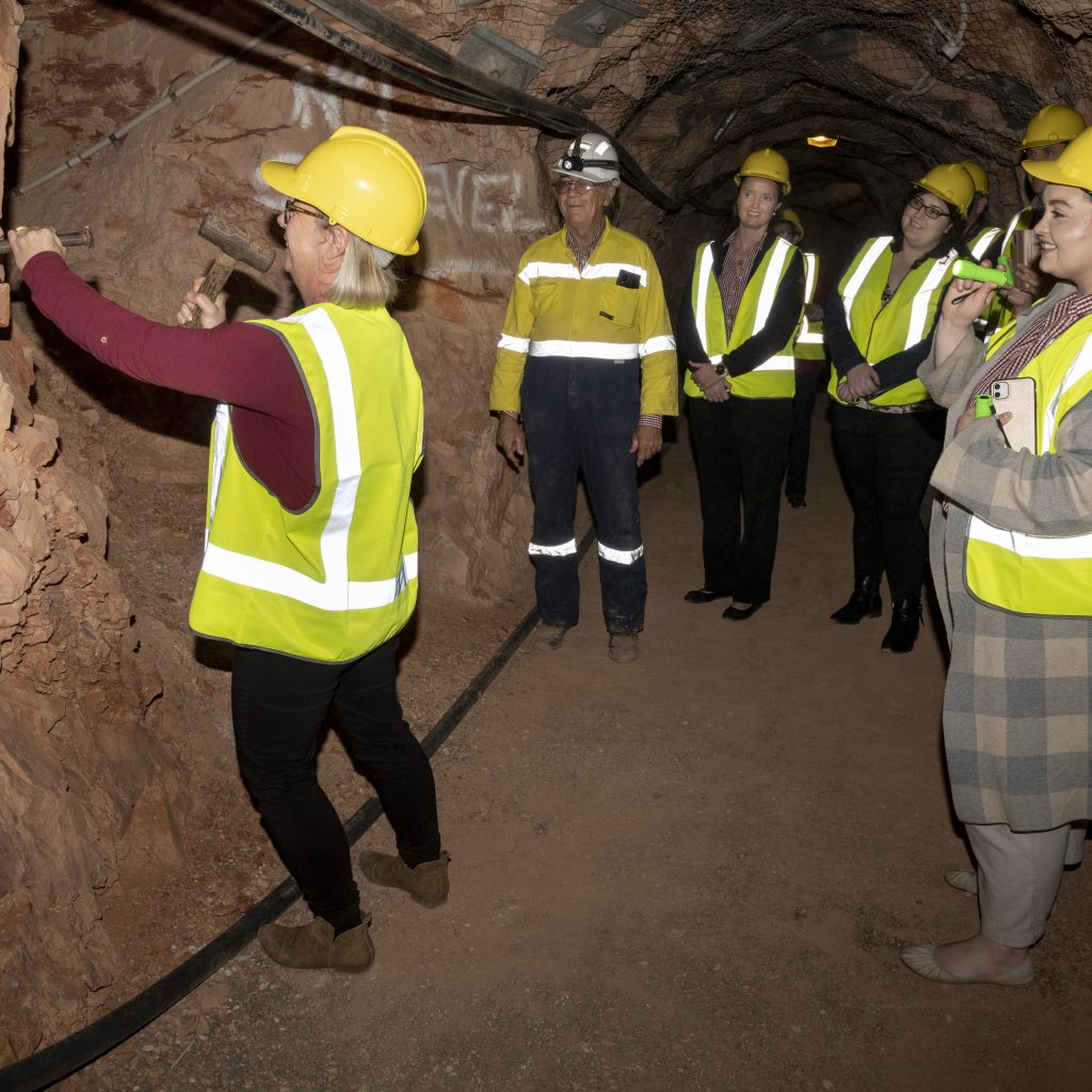 Tennant Creek Australia We Tour Australia